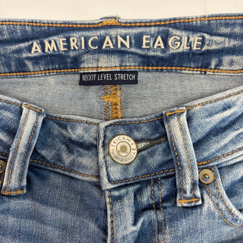American Eagle Midi Jeans Shorts Size 2 Distressed Lace Blue Denim Boho Feminine - Picture 3 of 10
